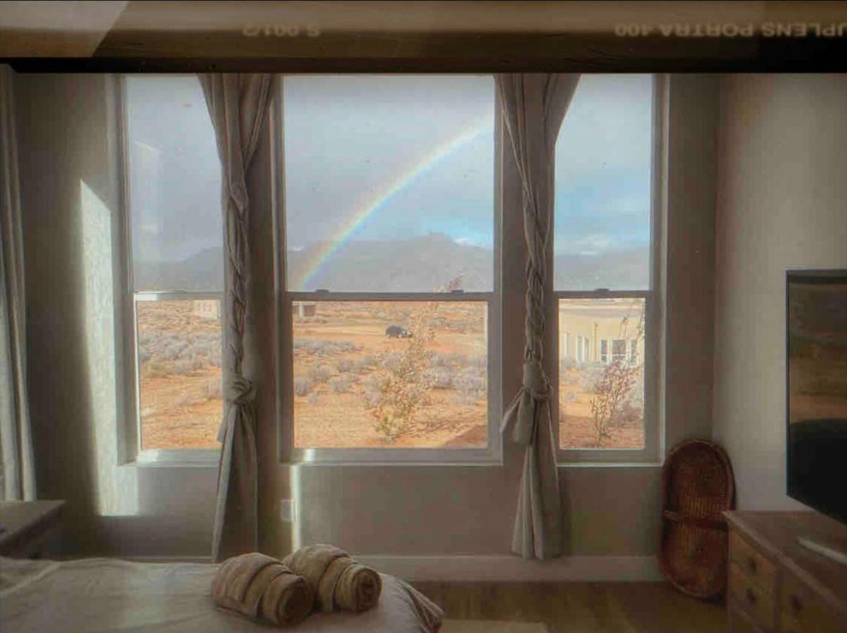 Page Arizona Border Town- Grand Serenity Room With Mesa Views Big Water Eksteriør bilde