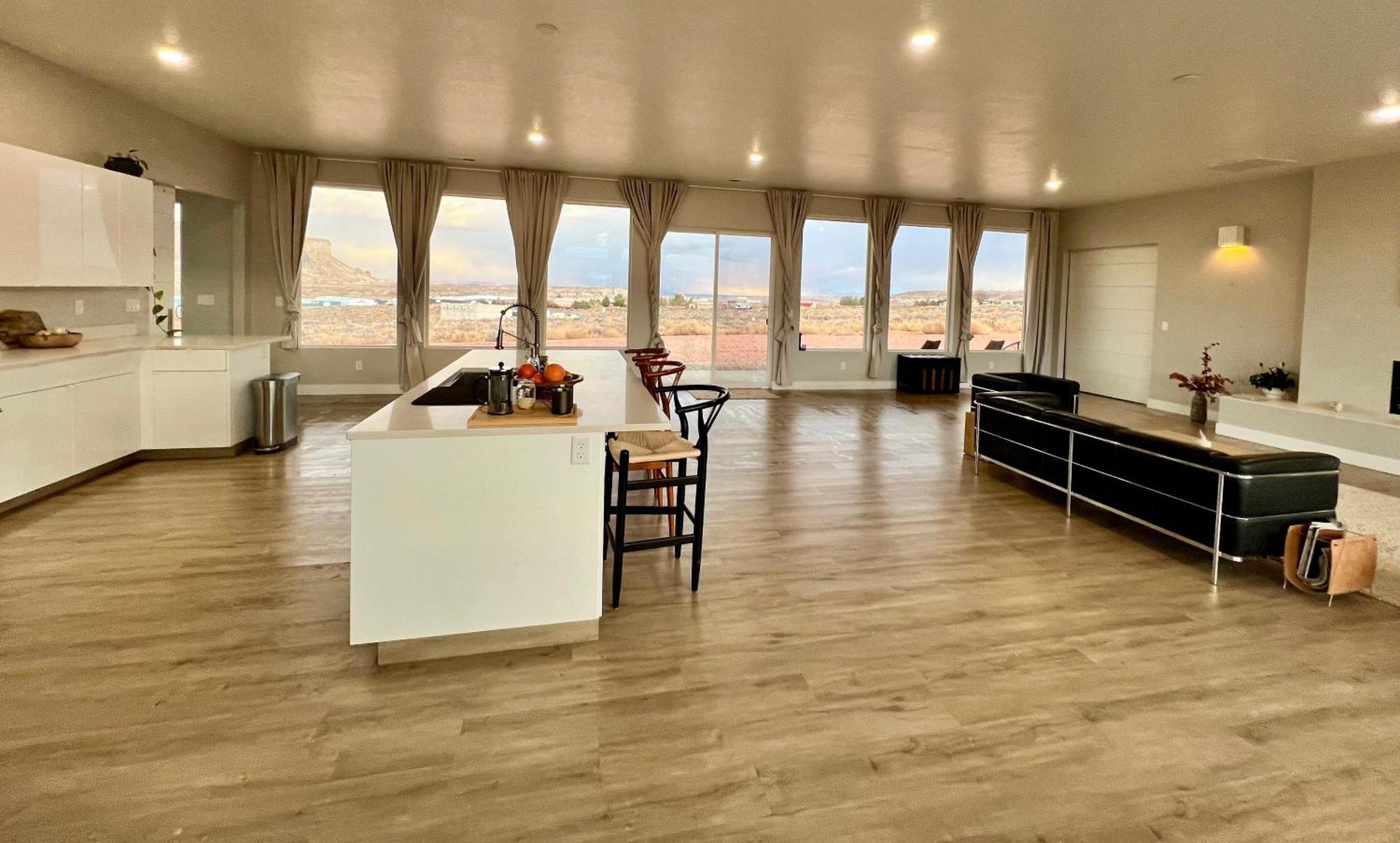 Page Arizona Border Town- Grand Serenity Room With Mesa Views Big Water Eksteriør bilde