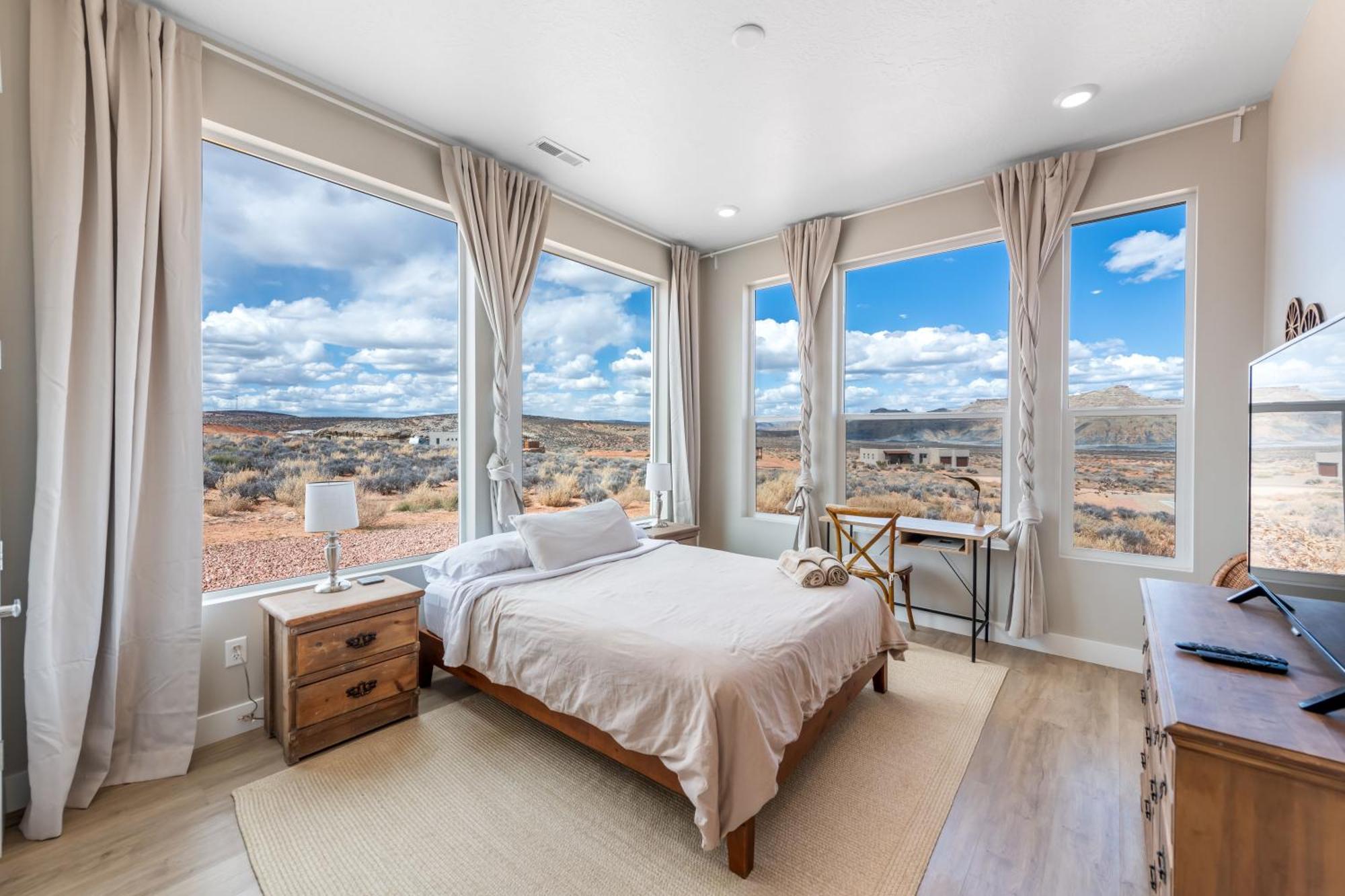 Page Arizona Border Town- Grand Serenity Room With Mesa Views Big Water Eksteriør bilde